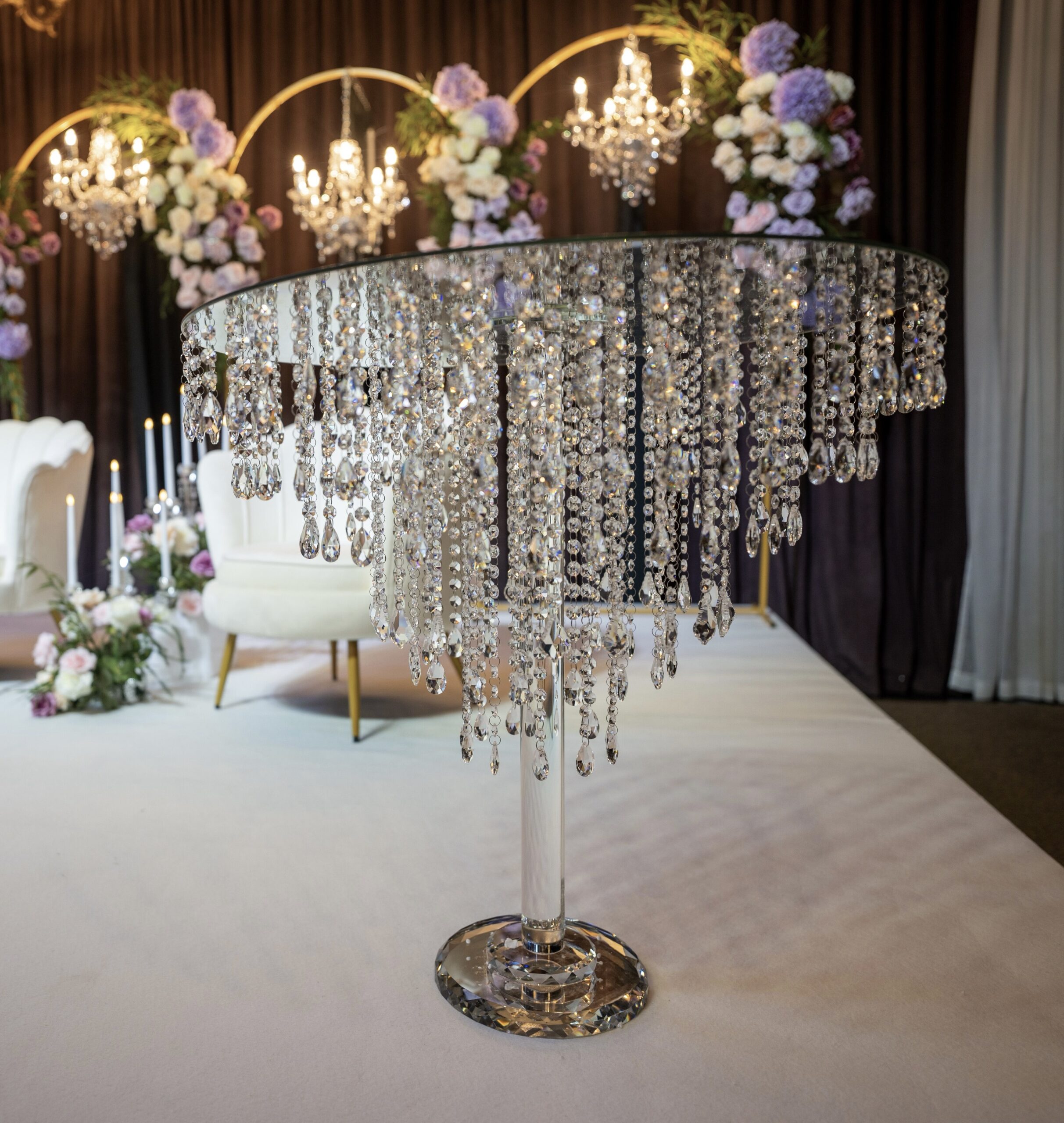 LUXURY CRYSTAL CAKE TABLE